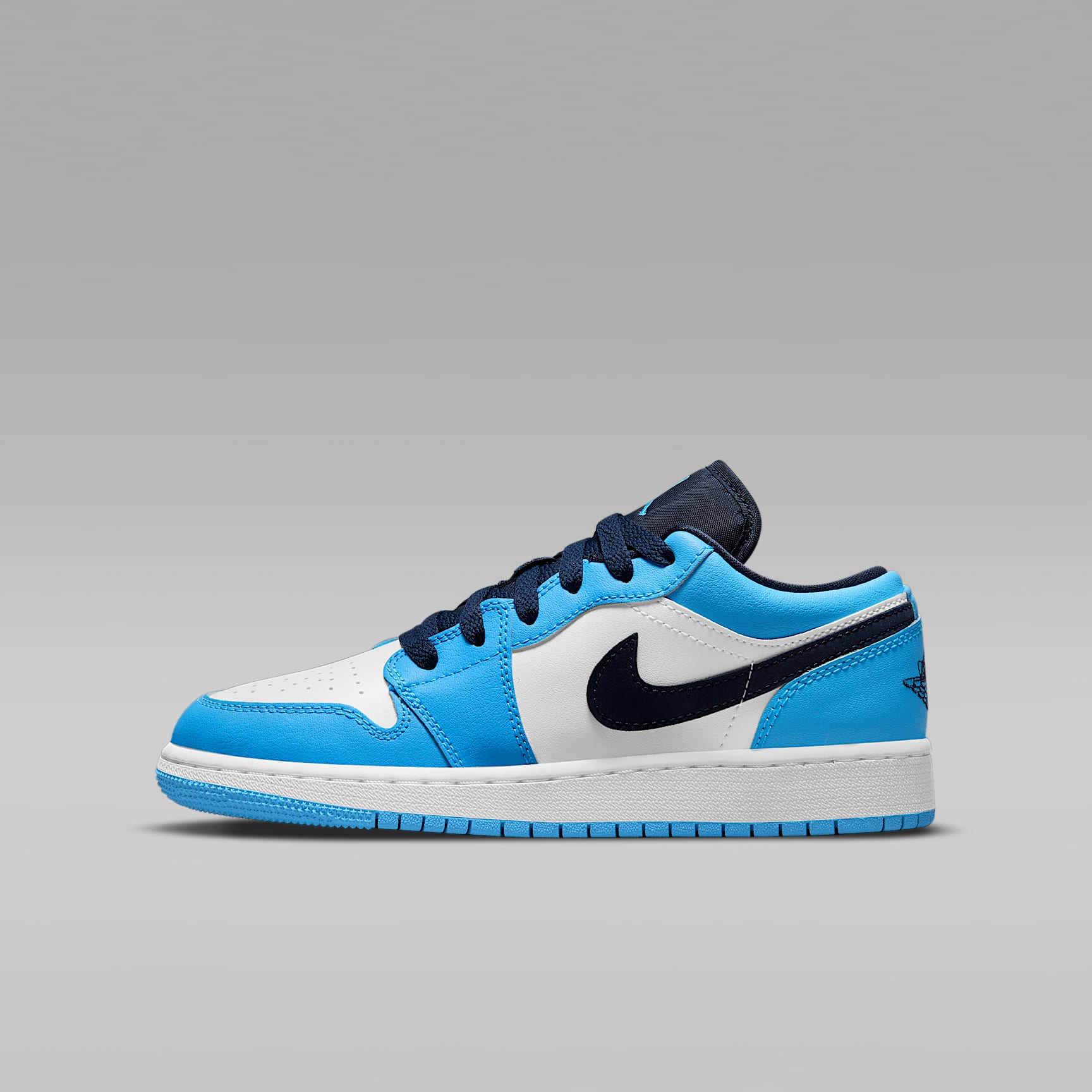 Air Jordan 1 Low Older Kids' Shoes. Nike CA